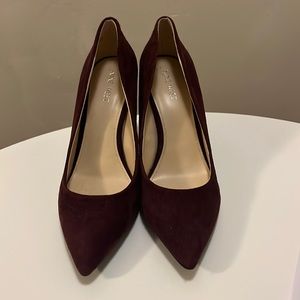 velvet pumps